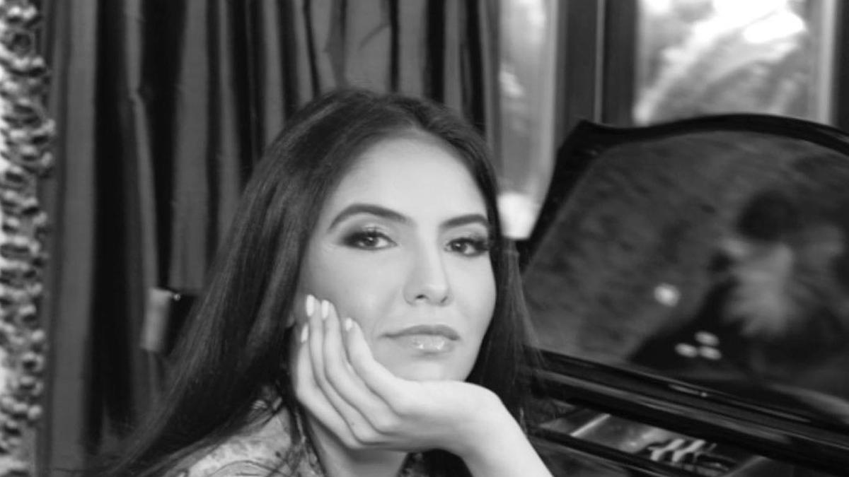 6 Potret Noor Alfallah Kekasih Al Pacino, Selain Cantik juga Lulusan