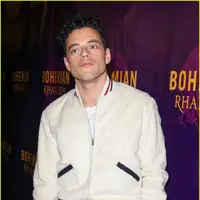 Rami Malek, pemeran vokalis band Queen, Freddie Mercury di film Bohemian Rhapsody. foto: Just Jared