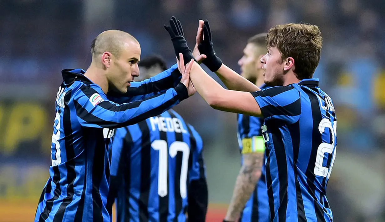 Penyerang Inter Milan, Adam Ljajic, merayakan gol yang dicetaknya ke gawang Palermo. Selanjutnya, pada pekan depan Inter akan menghadapi Bologna. (AFP/Giuseppe Cacace)