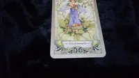 Prediksi Tarot Hari Ini, Minggu, 17 Juni 2018:  Two of Pentacles (Foto: Elisabet Kusumodewi)