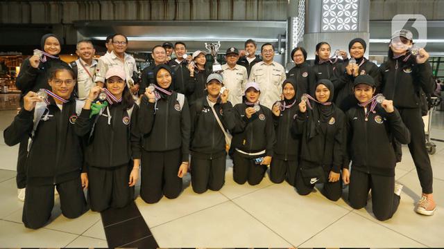 Tim Voli Putri Indonesia U-18 Tiba di Tanah Air Usai Raih Perak Princess Cup 2024