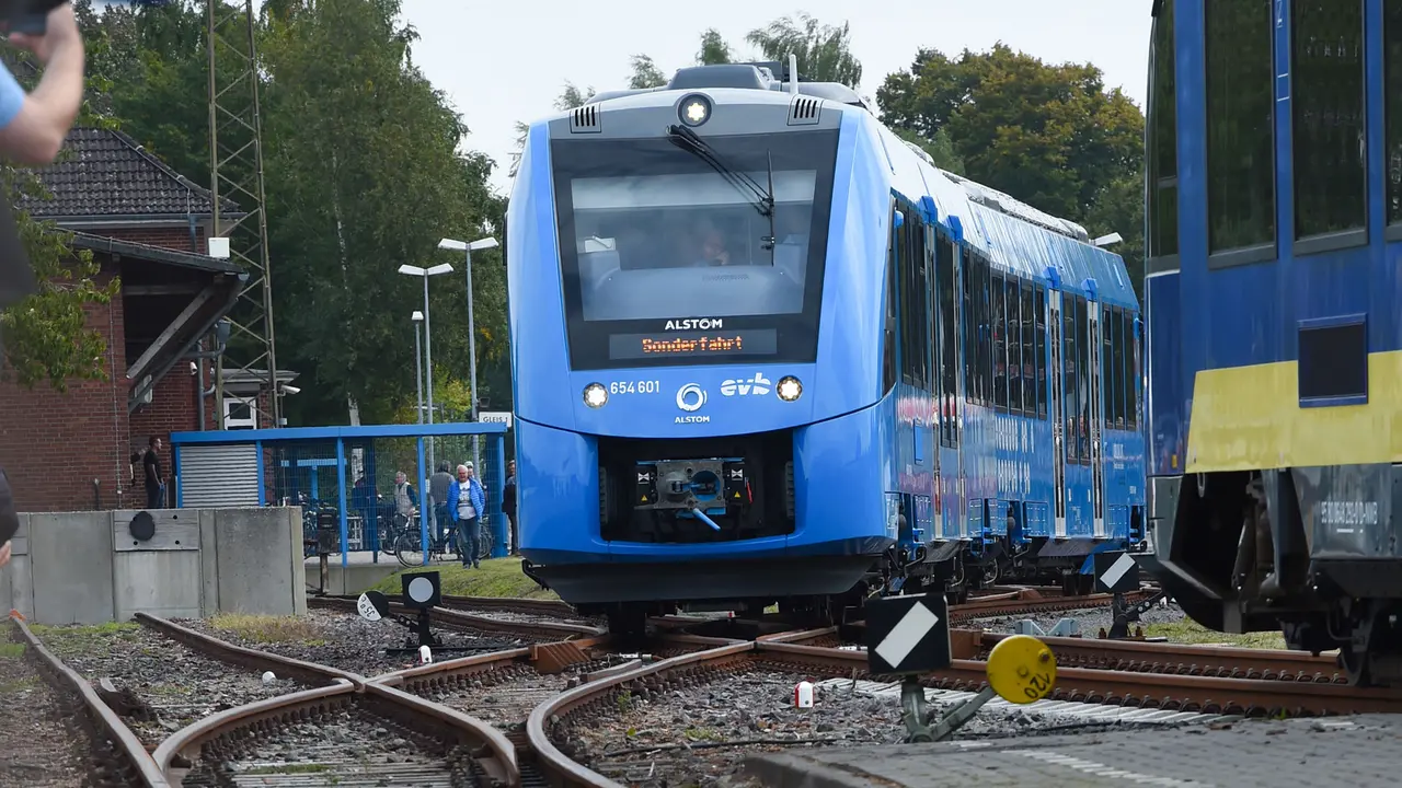 FOTO: Kereta Api Hidrogen Pertama di Dunia
