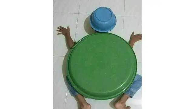 6 Aksi Nyeleneh Orang Saat Gabut Ini Bikin Geleng Kepala