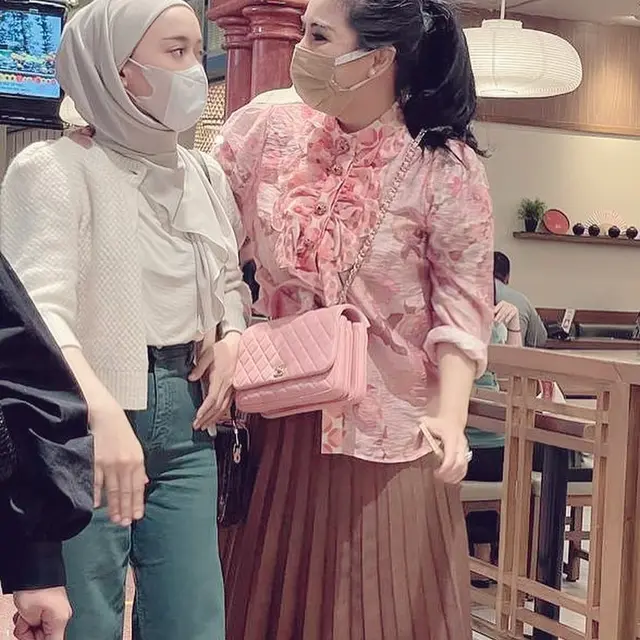 Gantikan Posisi Jadi Juri DA 5, Ini 6 Potret Kebersamaan Siti KDI dan Lesti Kejora