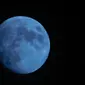 Ilustrasi super blue moon, bulan biru. (Photo by haylee booth on Unsplash)