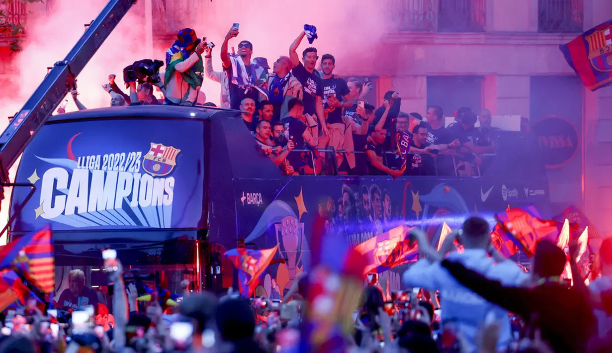 <p>Ada tiga titik pendukung disepanjang rute, yang akan dibangun menjelang partai final, di Carrer Berlin, Pla&ccedil;a Catalunya dan Arc del Triomf.&nbsp;(AP Photo/Joan Monfort)</p>