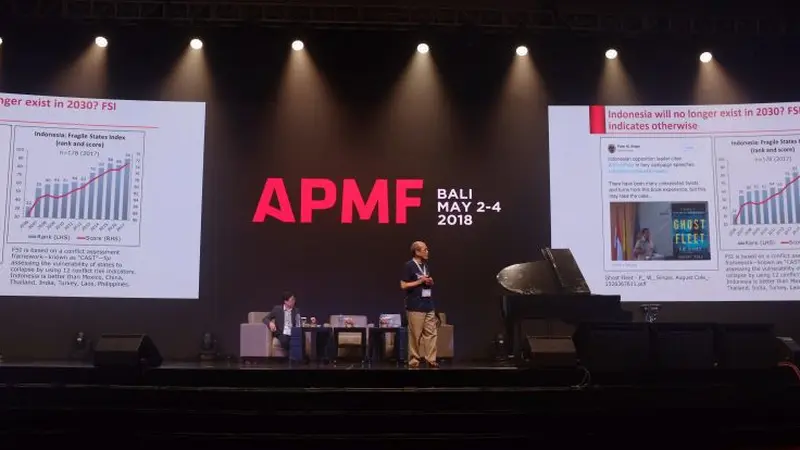 Ekonom Senior Faisal Basri memberikan sambutan yang berjudul Playing Catch Up: How Indonesia is Going to be The Next Big Thing dalam  Asia Pacific Media Forum 2018.