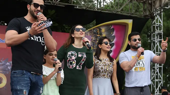 [Bintang] Mohabbatein