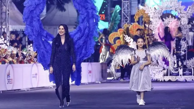 Potret Kedekatan Arumi Bachsin dengan Anak Perempuannya