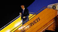 Presiden Obama tiba di Bandara Noibai, Vietnam (Reuters)