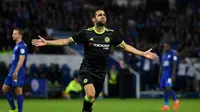 Gelandang Chelsea Cesc Fabregas merayakan gol ke gawang Leicester City pada putaran ketiga Piala Liga di King Power Stadium, Rabu (21/9/2016) dinihari WIB. (twitter.com/chelseafc)