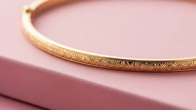 Gelang Bangle dengan Ukiran Tipis