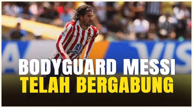 Inter Miami resmi mengumumkan rekrutan anyar mereka, Rodrigo De Paul yang diboyong dari Atletico Madrid. Satu lagi, juara dunia bersatu dengan Lionel Messi.