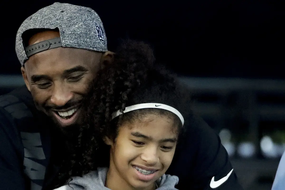 Momen Keakraban Kobe Bryant dan Putrinya Sebelum Meninggal