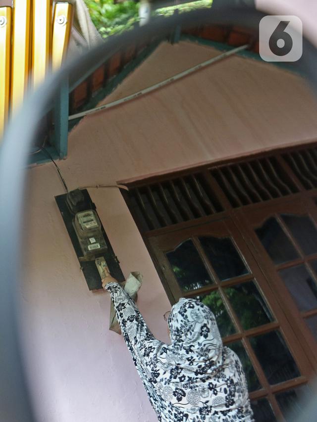 FOTO: Listrik Gratis di Tengah Pandemi Virus Corona COVID-19