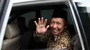 Mantan Ketum PPP Hamzah Haz juga terlihat menyambangi gedung KPK, Jakarta, Senin (27/4/2015). Mantan wapres RI itu mengaku kedatangannya untuk menjenguk mantan Ketum PPP, Suryadharma Ali (SDA). (Liputan6.com/Helmi Afandi)
