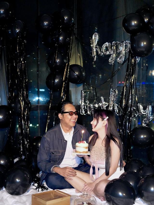 6 Potret Cupi Cupita Ulang Tahun ke-32, Rayakan Bareng Gofar Hilman
