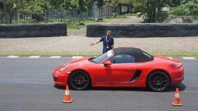 Porsche Sport Driving School-2
