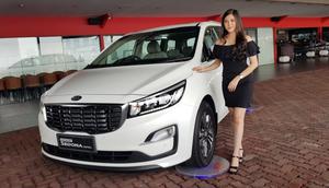 KIA Grand Sedona Diesel resmi meluncur di Indonesia. (Herdi Muhardi)