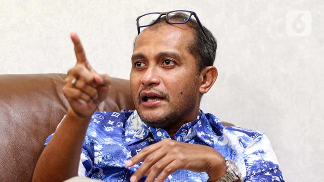 Edward Omar Sharif Hiariej atau Eddy Hiariej