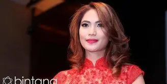 Kinaryosih langsung jatuh cinta dengan skenario film Mars saat pertama kali membacanya. Setelah ikut berperan, Kinaryosih pun merasa banyak mendapat pelajaran dari film ini. 