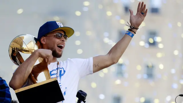 Luapan Kegembiraan Stephen Curry Raih Juara NBA 2018