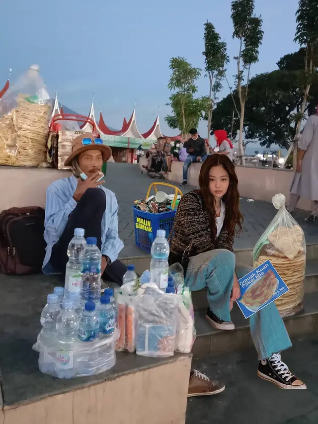 6 Editan Foto Jika Jennie Blackpink Tinggal di Bukittinggi Ini Kocak