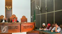 Hakim PN Jaksel tolak praperadilan yang diajukan MAKI terkait tidak segera ditingkatkannya penyelidikan ke penyidikan kasus dugaan korupsi pengadaan lahan Rumah Sakit Sumber Waras, Jakarta, Selasa (3/5). (Liputan6.com/Yoppy Renato)