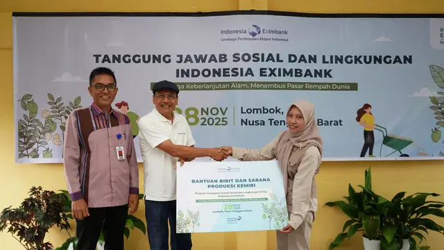 Indonesia Eximbank melalui program TJSL memberikan dukungan strategis untuk meningkatkan daya saing kemiri asal Lombok Tengah, Nusa Tenggara Barat (NTB). (Foto: Indonesia Eximbank)