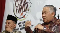 Din Syamsudin (kanan) saat konferensi pers terkait World Peace Forum ke-5 di Jakarta, Selasa (4/11/2014). (Liputan6.com/Faizal Fanani)
