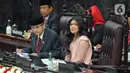 <p>Anggota DPD masa bakti 2024-2029 tertua, Ismeth Abdullah (kiri) dan anggota DPD termuda Larasati Moriska (kanan) memimpin rapat paripurna perdana di Gedung Nusantara, Kompleks Parlemen, Senayan, Jakarta, Selasa (1/10/2024). (Liputan6.com/Angga Yuniar)</p>