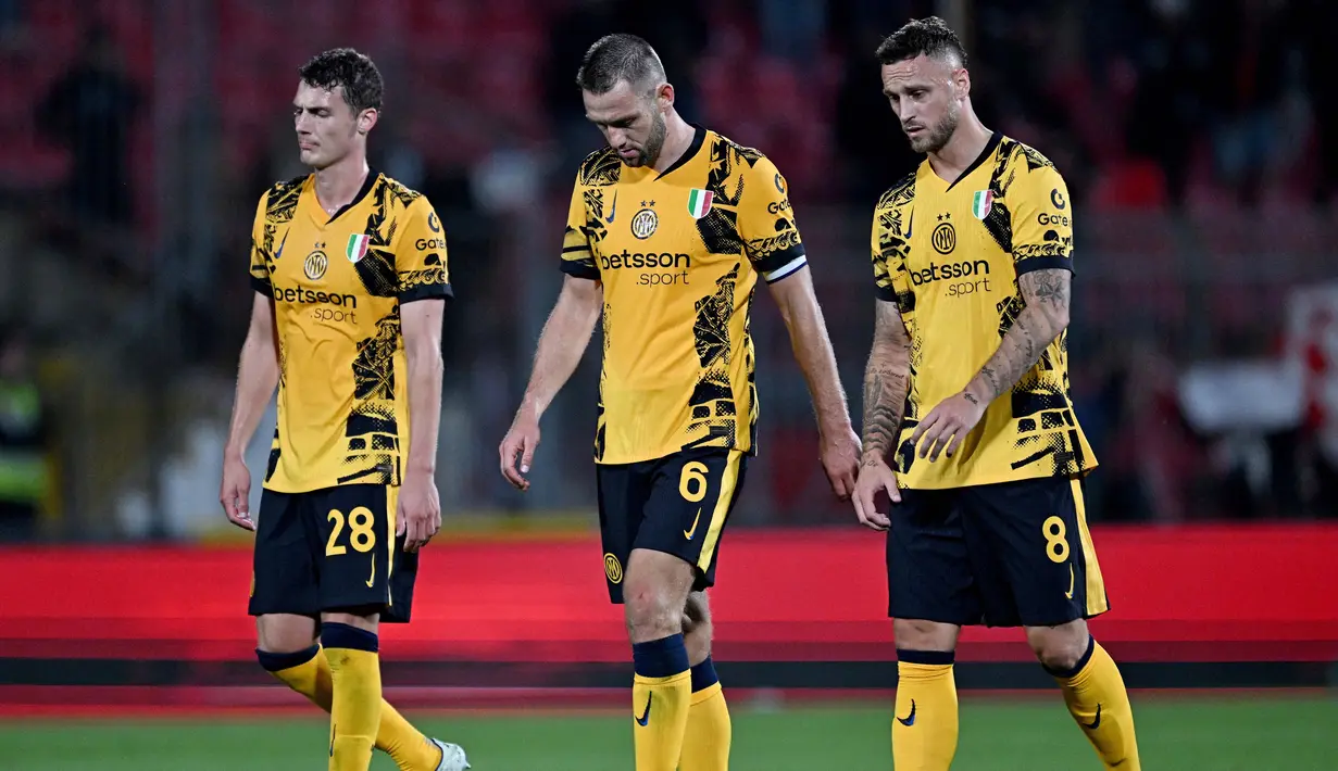 Hasil ini membuat Inter mengemas delapan poin dan kini ada di peringkat dua klasemen sementara Liga Italia 2024/2025. Lalu Monza ada di posisi 15 dengan koleksi tiga angka dari empat laga. (AFP/Gabriel Bouys)