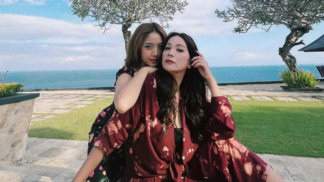 Natalie Zenn dan Irene Librawati