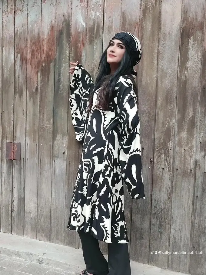 Potret Terbaru Sally Marcellina Sekarang, Dulu Jadi Gadis Warkop DKI Berperan Sebagai Pacar Kasino