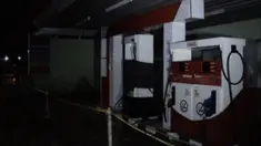 Empat warga mengalami luka bakar di Purwakarta, Jawa Barat hari rabu malam menjadi korban kebakaran dari pom mini yang berada di penampungan bahan bakar minyak.