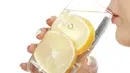  Mengganti kebiasaan minum kopi dengan air lemon (huffingtonpost.ca)