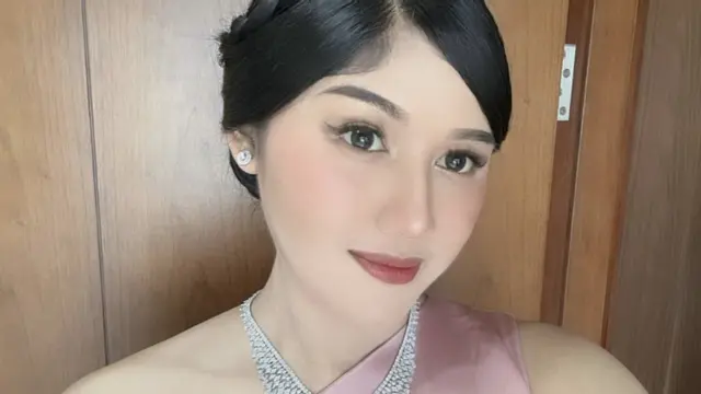 Erina Gudono Saat Jadi Bridesmaid. [@erinagudono]