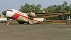 Kementerian Perhubungan Ignasius Jonan telah mencabut izin operasi atau Air Operator Certificate (AOC) enam maskapai lantaran tidak memenuhi syarat kepemilikan pesawat. 