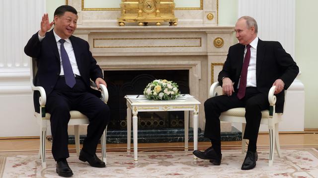 Rusia dinilai menempatkan lawatan Xi Jinping sebagai bukti bahwa mereka memiliki teman yang kuat, yang siap mendukung melawan Barat. (Grigory Sysoyev, Sputnik, Kremlin Pool Photo via AP)