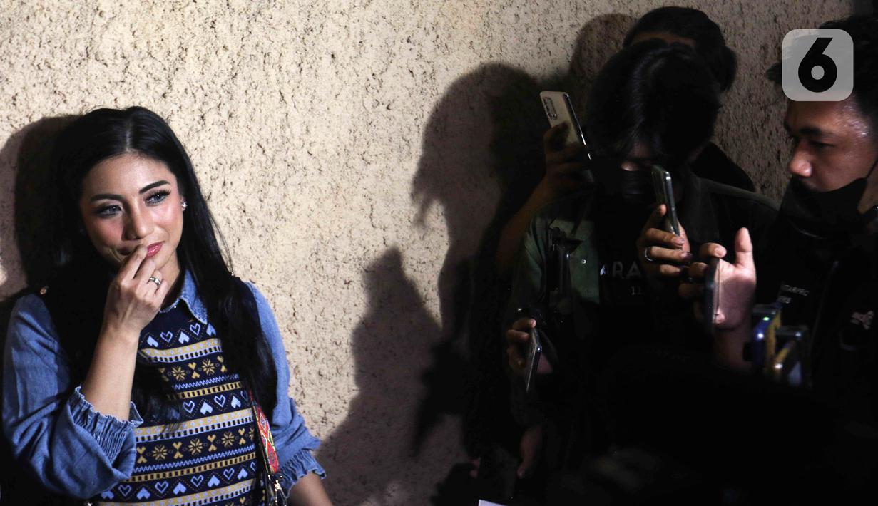 Lama Menghilang, Begini Penampilan dan Asmara Cici Paramida - Foto