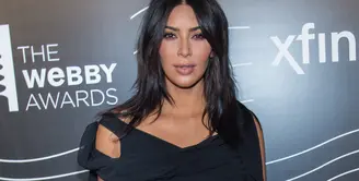 Kim Kardashian lahir dan besar dengan keluarga besar. Kendati demikian, ia mengaku tak ingin miliki anak lebih dari empat. (MARK SAGLIOCCO / GETTY IMAGES NORTH AMERICA / AFP)
