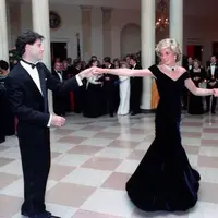 Simak seperti cerita di balik pelelangan gaun beludru Putri Diana (Foto: instagram/chichappensboston)