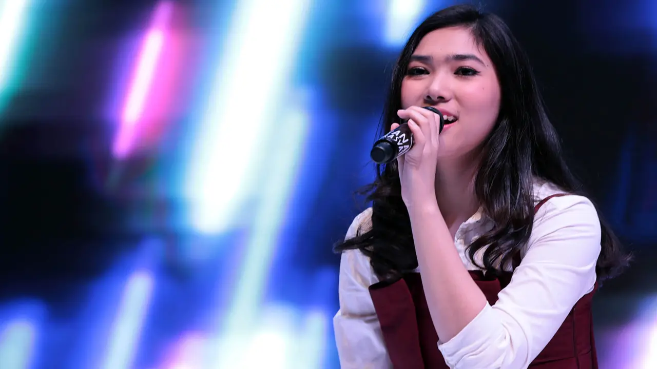 [Bintang] Video: Isyana Sarasvati Tuangkan Perasaannya Lewat Musik