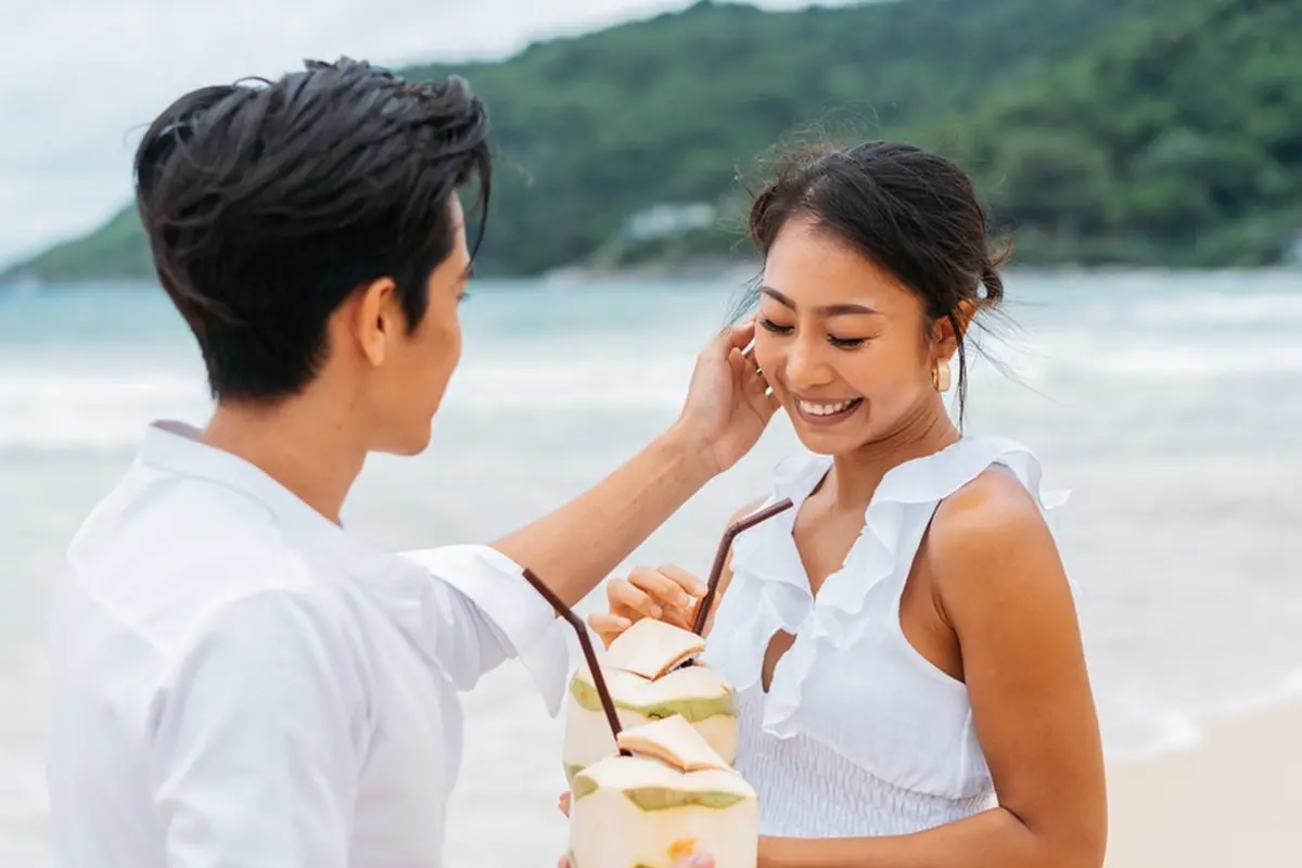 pasangan cinta bahagia