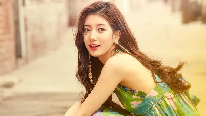 [Bintang] 5 Fakta Seputar Comeback Suzy, Holiday