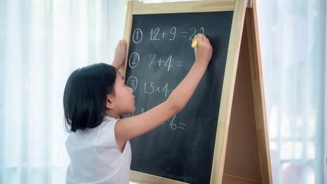 Bantu Buah Hati Jadi Anak Berprestasi di Manapun, Ini Langkah Pintar yang Bisa Ibu Terapkan