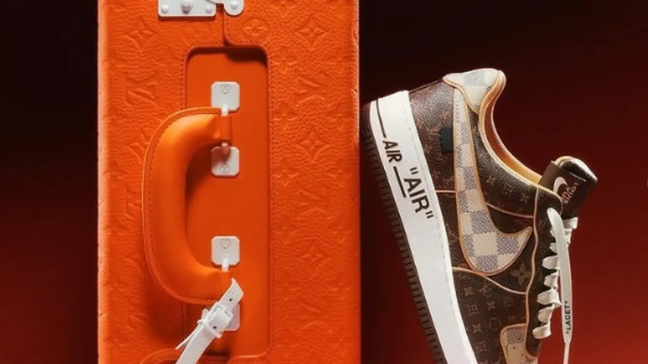 Sneakers Louis Vuitton x Nike Air Force 1 Virgil Abloh Bakal Dilelang