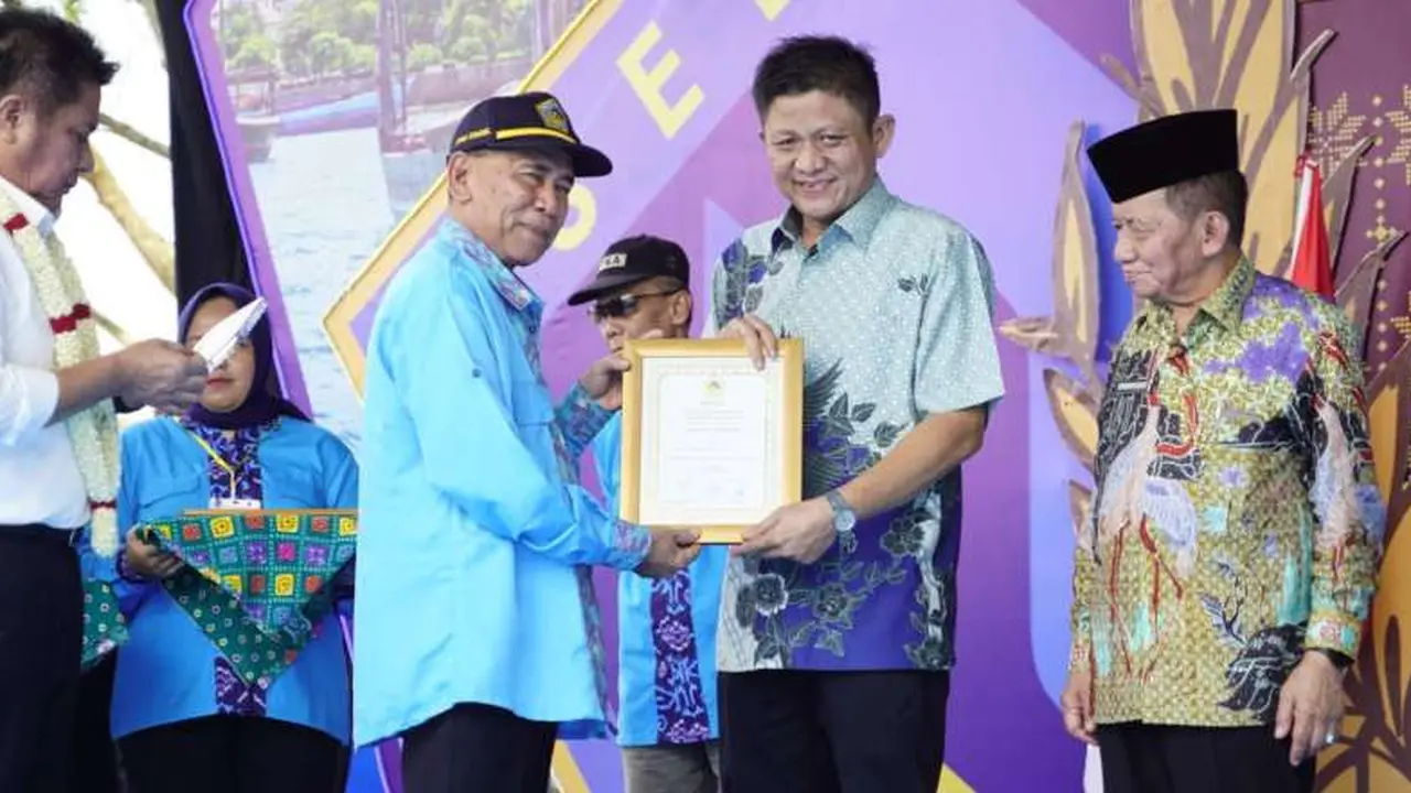 Bupati OKU Timur.