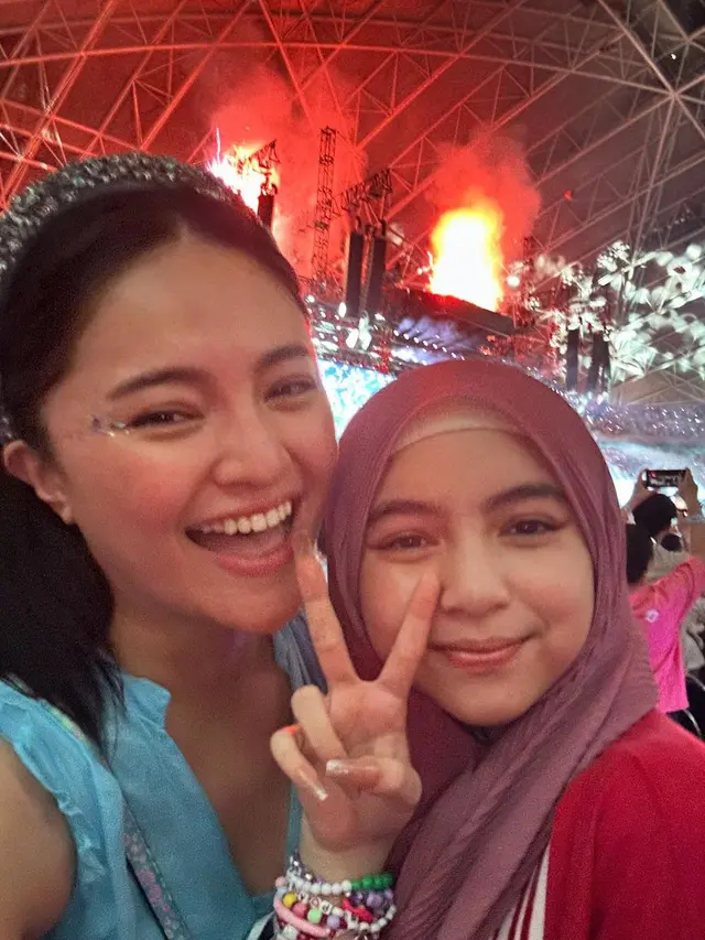 Marshanda nonton bareng konser Taylor Swift bersama Sienna. [Foto: Instagram/marshanda99]