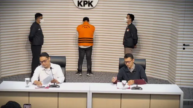 Komisi Pemberantasan Korupsi (KPK) kembali menetapkan satu tersangka kasus korupsi jalur kereta api di Direktorat Jenderal Kereta Api (DJKA) Kementerian Perhubungan. Lembaga antirasuah itu menetapkan Yofi Oktarisza (YO).